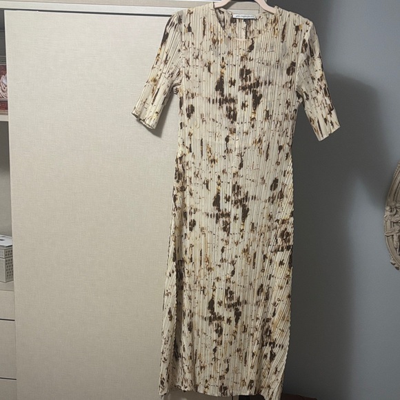 Dresses & Skirts - Adolfo Dominguez size S crinkled pleated dress.